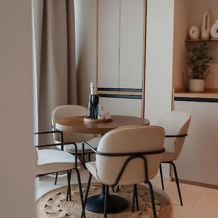 Hotell Alezzi Infinity &