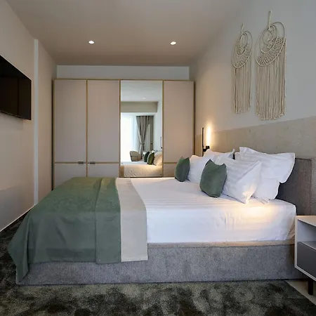 Hotell Alezzi Infinity & Năvodari