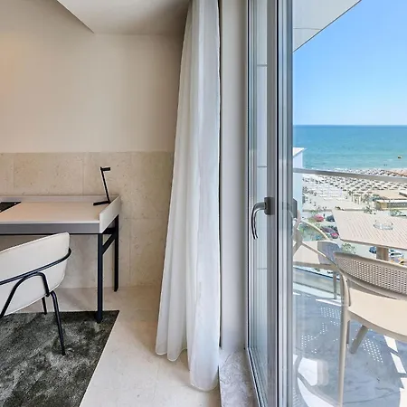Hotel Alezzi Infinity &