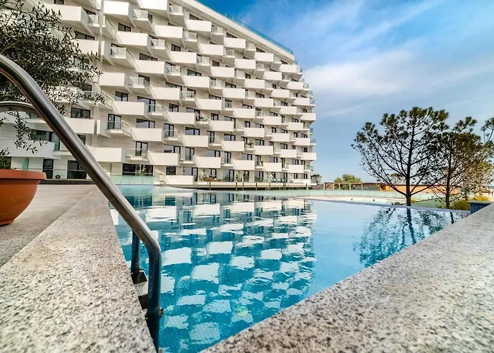 Отель Alezzi Infinity &