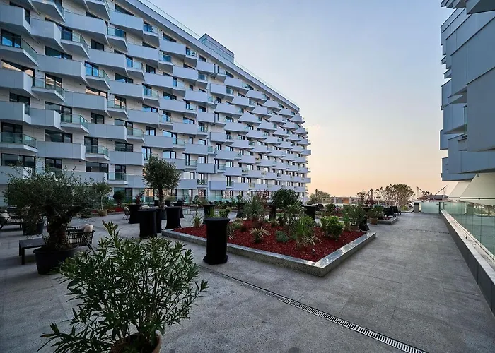 Alezzi Infinity & Hotel Navodari