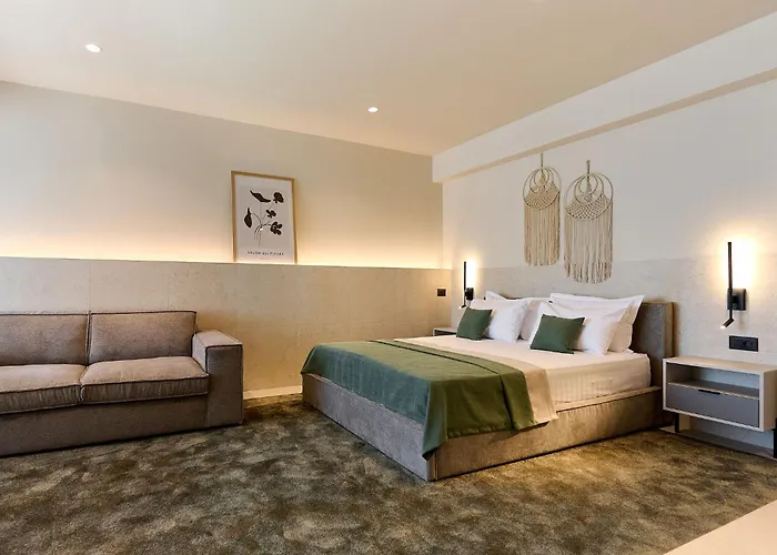 Alezzi Infinity & 5*