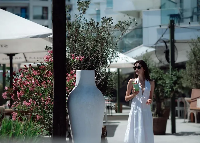 Alezzi Infinity & Hotel